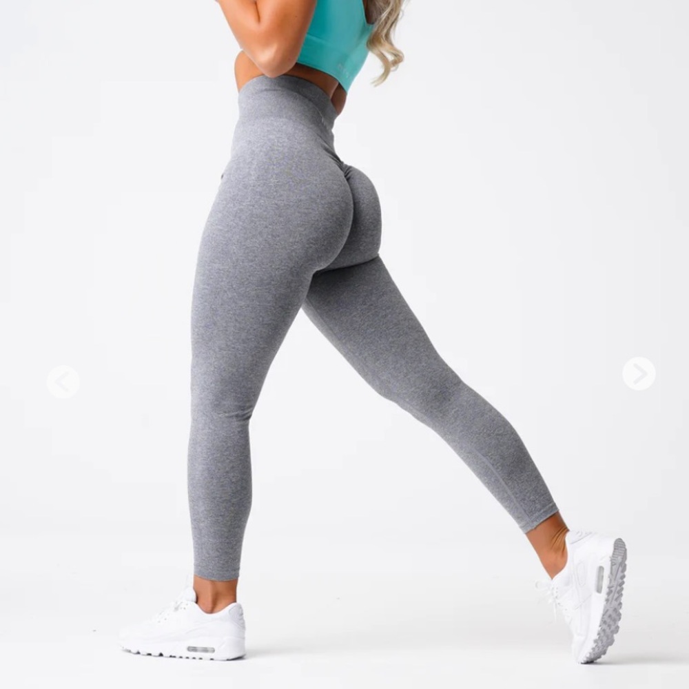 *SOLD OUT ONLINE* NVGTN Grey Scrunch Seamless Leggings